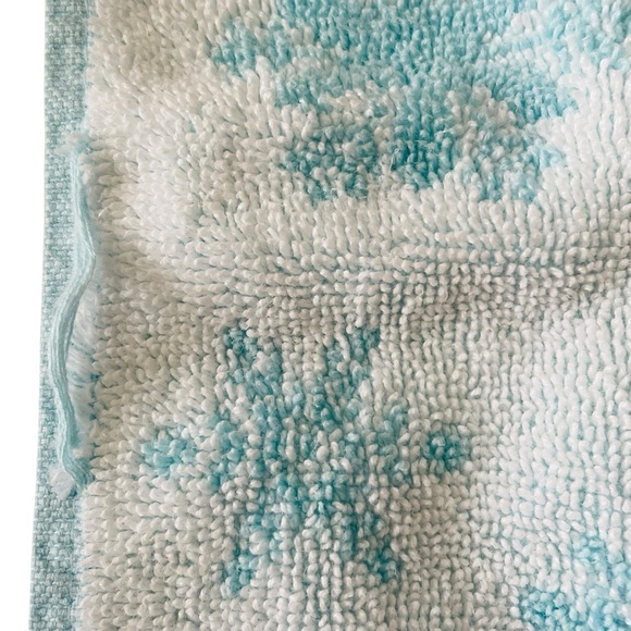 Holiday Snowman Hand Towel Embroidered Appliqué Snowflakes Light Blue White - Picture 7 of 9